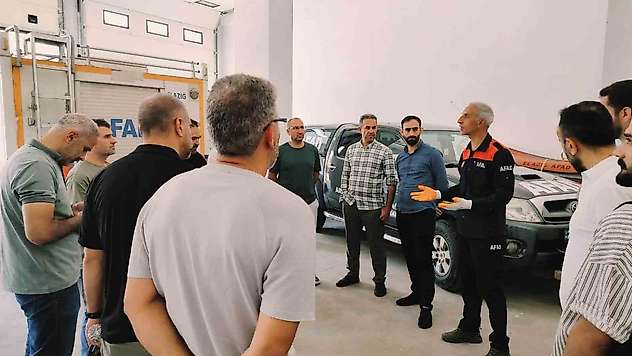 Elazığ'da enkazda arama kurtarma eğitimleri