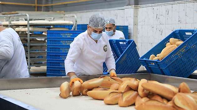 Elazığ'da günlük 20 bin ekmek üretilerek vatandaşların tüketimine sunuluyor