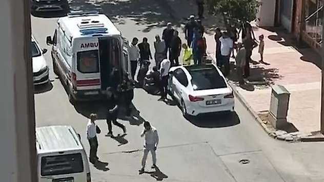 Elazığ'da otomobilin çarptığı yaya yaralandı