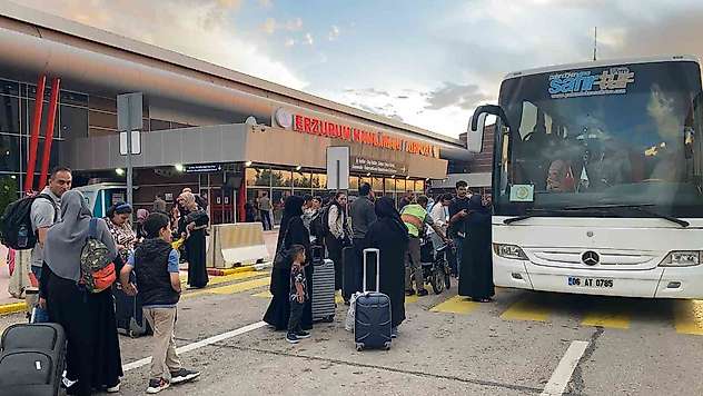 Erzurum Havalimanında bomba ihbarı! Seferler iptal oldu