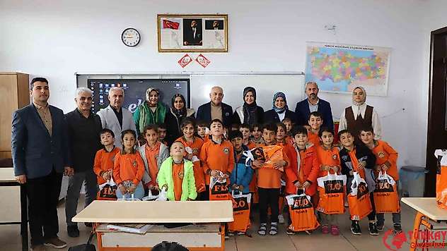 Eski TFF Başkanı Büyükekşi'den depremzedelere destek