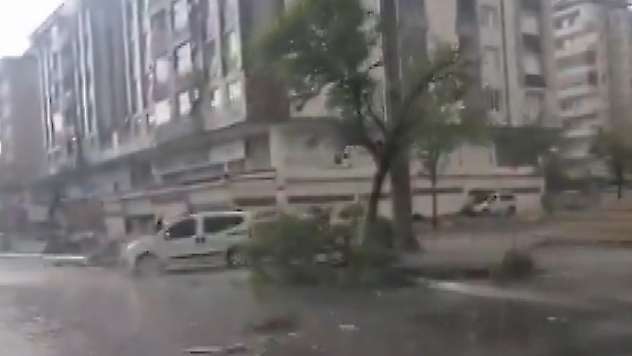 Gaziantep'te süper hücre fırtınası etkili oldu