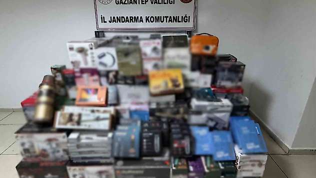 Gaziantep'te 2 milyon TL değerinde kaçak eşya ele geçirildi: 2 gözaltı
