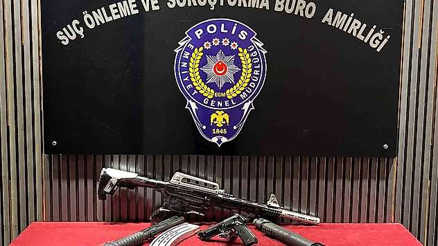 Gaziantep'te 4 afet ruhsatsız silah ele geçirildi: 2 gözaltı
