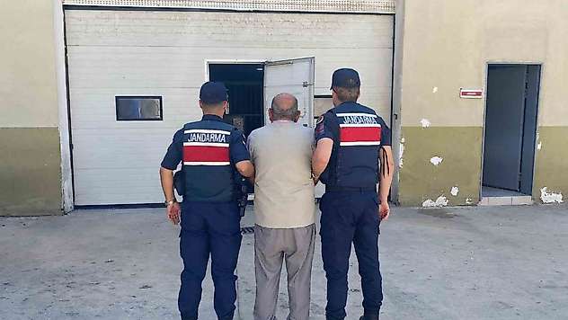 Gaziantep'te kesinleşmiş cezayla aranan 2 şahıs yakalandı