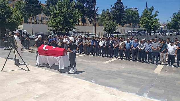 Gaziantep'te polis memuru son yolculuğuna uğurlandı