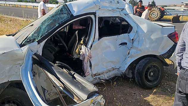 Gaziantep'te YKS yolunda feci kaza: 1'i ağır 2 öğrenci yaralandı