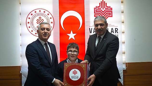 Gaziantep Vakıflar Bölge Müdürlüğünden görme engelli hafızlara anlamlı destek