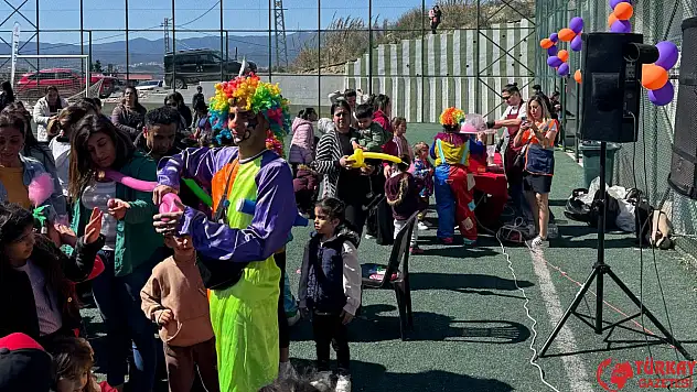 Geleceğe Yön Ver Derneği deprem bölgesinde çalışmalarına devam ediyor