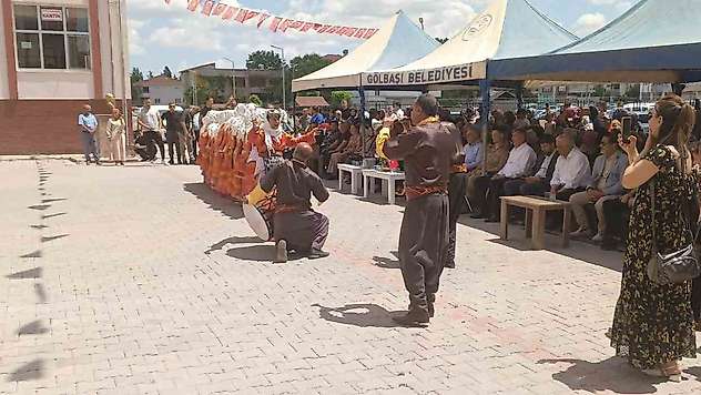 Gölbaşı Halk Eğitim Merkezi yılsonu sergisi açıldı