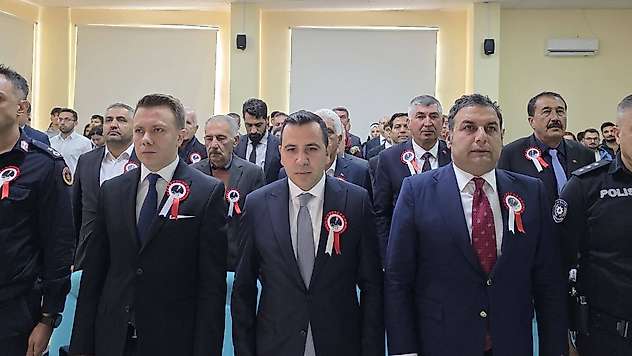 Gölbaşı'nda 24 Kasım Öğretmenler günü programı düzenlendi