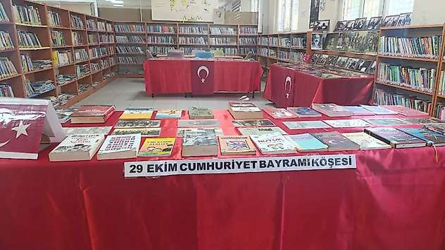 Gölbaşı'nda Cumhuriyet konulu kitap sergisi