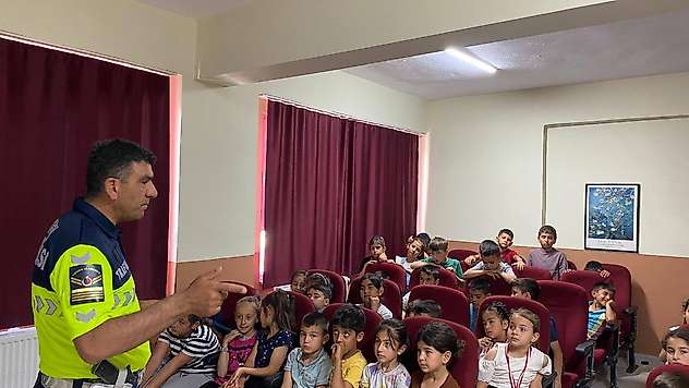 Gölbaşı'nda öğrencilere yönelik trafik eğitim semineri