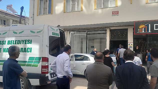 Gölbaşı'nda Öğretmen Evinde Ölü Bulundu