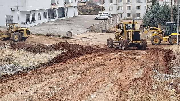 Gölbaşı'nda yol yapım çalışmalarımız devam ediyor