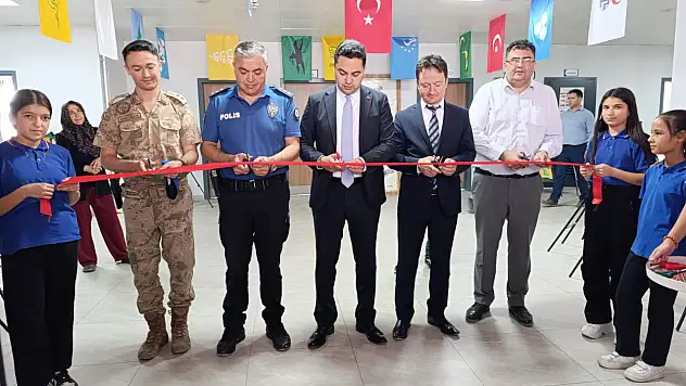 Gölbaşı Şehit Mikdat Sümer Ortaokulu öğrencilerinden yıl sonu sergisi