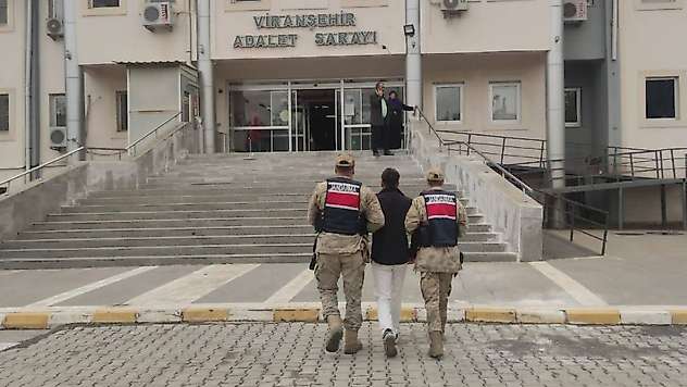 Hırsızlık suçundan aranan şahıs yakalandı