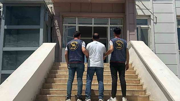 Hırsızlık suçundan aranan şahıs yakalandı