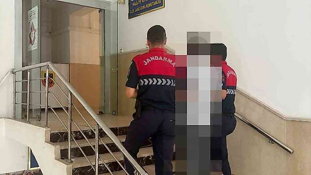 Hırsızlık suçundan aranan şahıs yakalandı