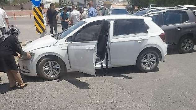 İki otomobilin çarpıştığı kazada 1 kişi yaralandı