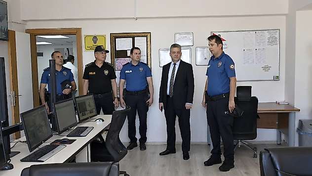 İl Emniyet Müdürü Nazman, Samsat ilçe emniyet müdürlüğünü ziyaret etti