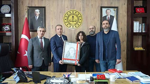 İl Müdürü Torun'a sürpriz hediye