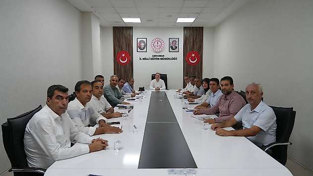 İl Müdürü Tosun başkanlığında haftalık değerlendirme toplantısı gerçekleştirildi