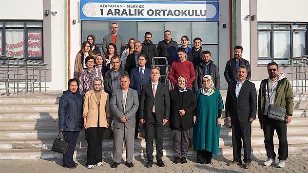 İl Müdürü Tosun'dan 1 Aralık okuluna anlamlı ziyaret