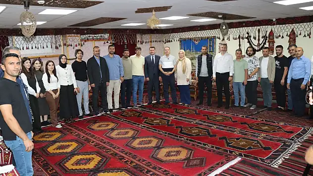 İl Müdürü Tosun Kahta'da öğretmenlerle bir araya geldi