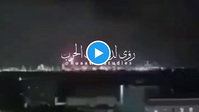 İran İsrail'in Hayfa kentinde bir rafineyi vurdu