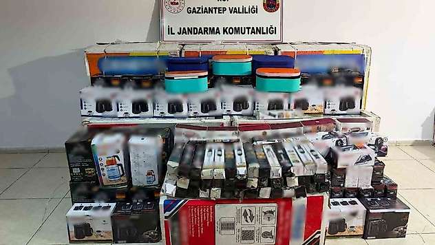 Jandarmadan kaçakçılık ve uyuşturucu olaylarına yönelik operasyon: 5 şahıs tutuklandı