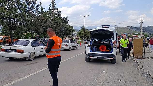 İki otomobil çarpıştı: 1 yaralı