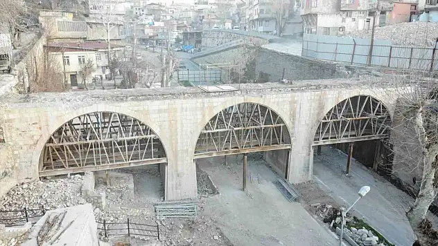 Kahramanmaraş'ta Kanlıdere Köprüsü yeniden ayağa kaldırılıyor