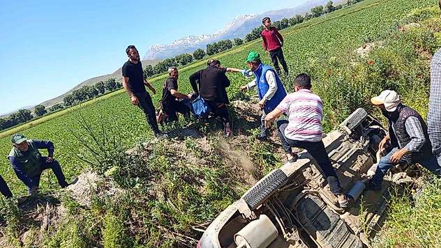 Kahramanmaraş'ta otomobil kanala uçtu: 4 yaralı