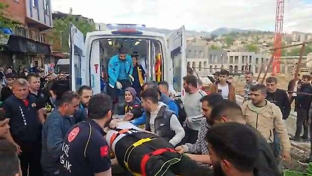 Kahramanmaraş'ta yol çöktü: 1 yaralı