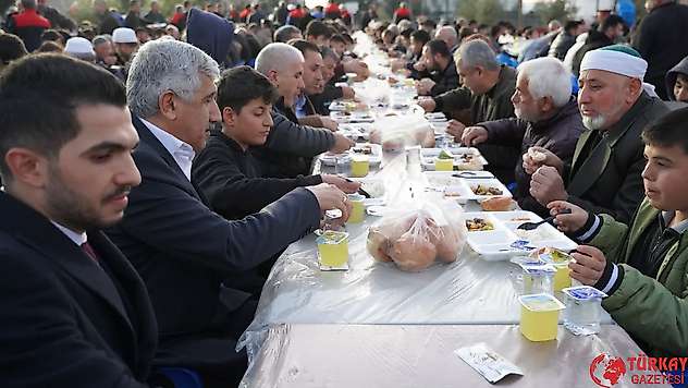 Kahta Belediyesi'nin iftar çadırı, ramazan ruhunu halkla buluşturdu