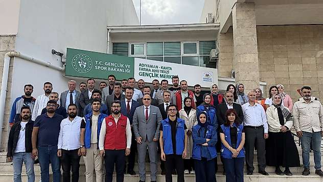 Kahta'da gençlik liderleri değerlendirme ve planlama toplantısı yapıldı