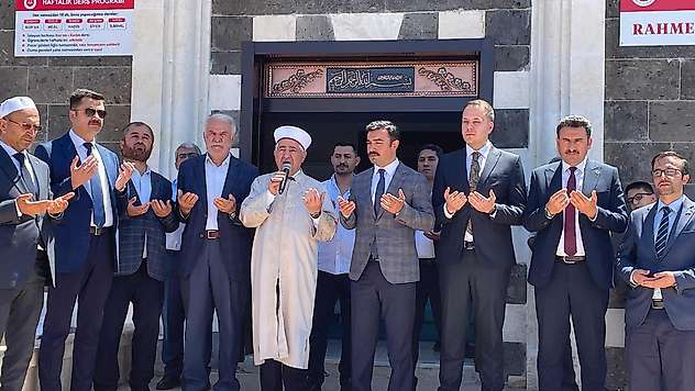 Kahta'da Rahmet Cami dualarla açıldı