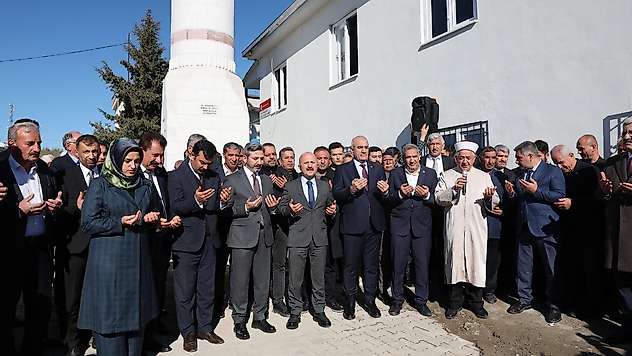 Kahta Eskitaş Köyü Camisi hizmete açıldı
