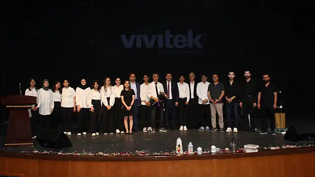 Kahta Fen lisesinden şiir ve müzik ziyafeti