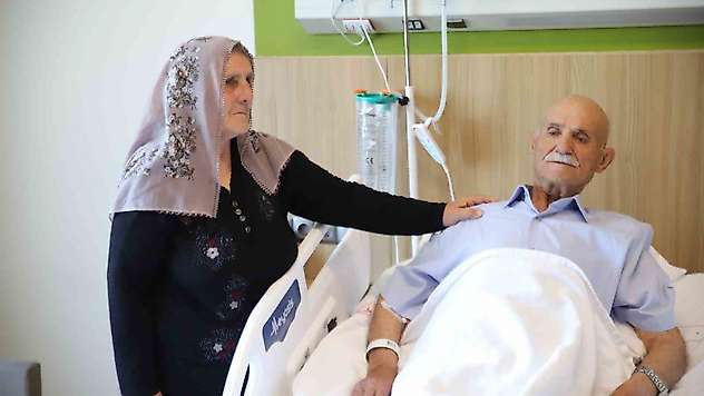 Karaciğerinde 13 santimetrelik tümör bulunan hasta 10 saatlik ameliyatla sağlığına kavuştu