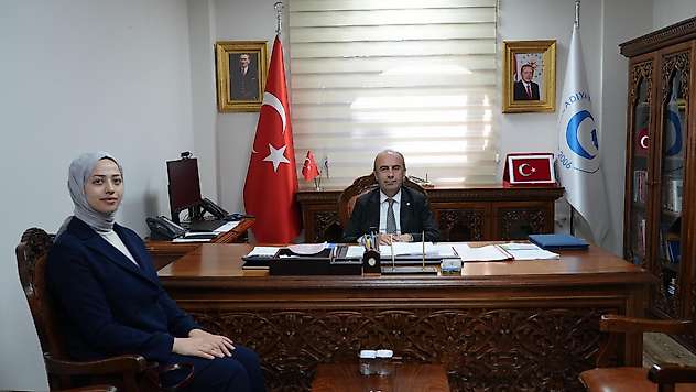 Kaymakam adayı Nihal Özer mezun olduğu üniversiteyi ziyaret etti
