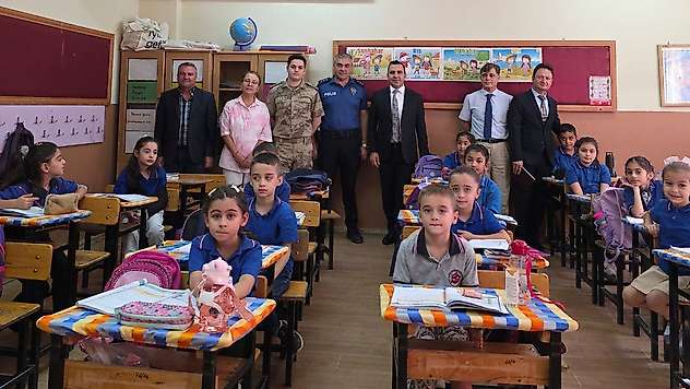 Kaymakam Algın, Şehit Ahmet Demir okulunda öğrencilerle bir araya geldi