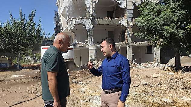 Kaymakam Algın yıkım çalışmalarını yerinde inceledi