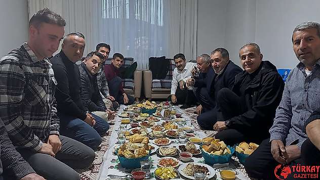 Kaymakam Bozkurtoğlu sosyal medyadan yapılan iftar davetine icabet etti