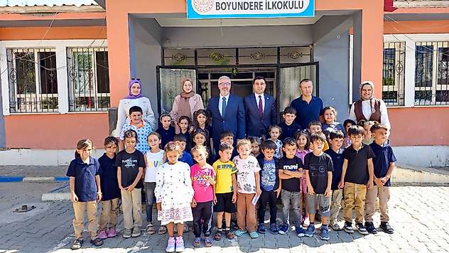 Kaymakam Güngör minik öğrencilerle bir araya geldi