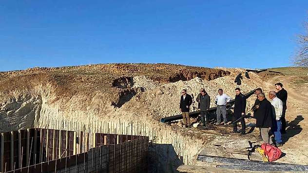 Kaymakam Partal, deprem konutlarını yerinde inceledi