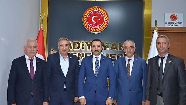 Kaymakam Pelvan beraberindeki heyetten Erdoğan'a ziyaret