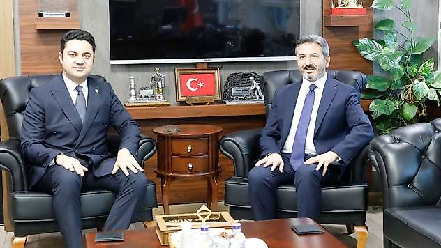 Kaymakam Seyhan'dan bakan yardımcısı Aydın'a ziyaret