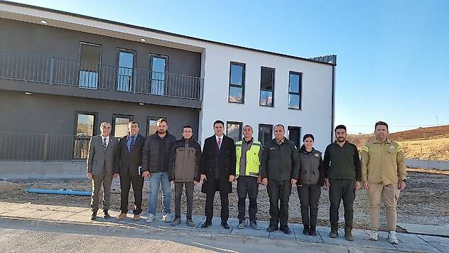 Kaymakam Seyhan Orman işletme binasında incelemelerde bulundu